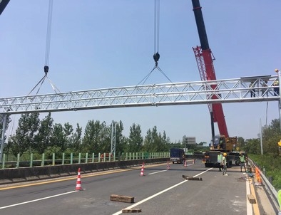 太原太原门架标牌施工现场